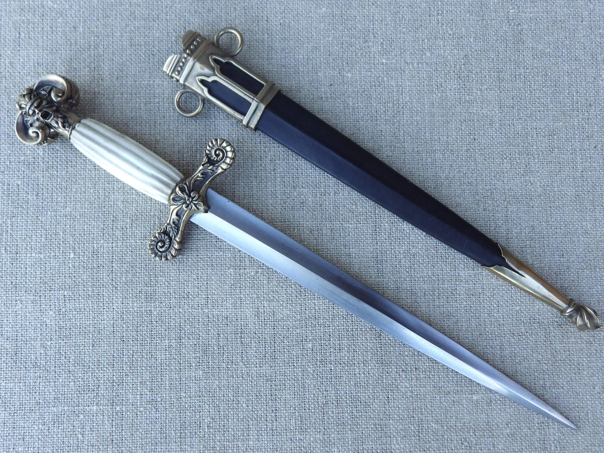 15thC Holbein the younger dagger