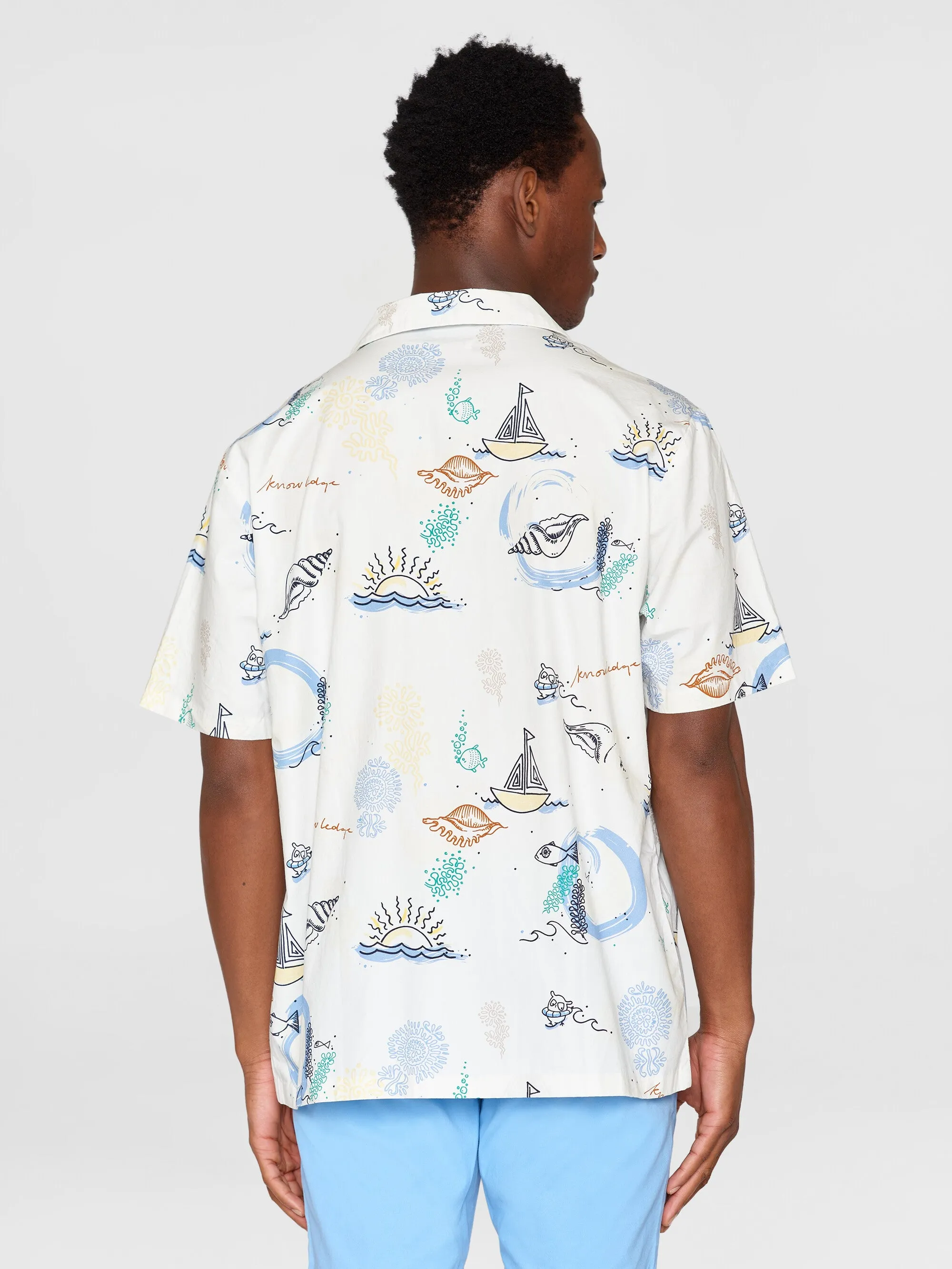 Box short sleeve AOP embr. shirt - GOTS/Vegan - White