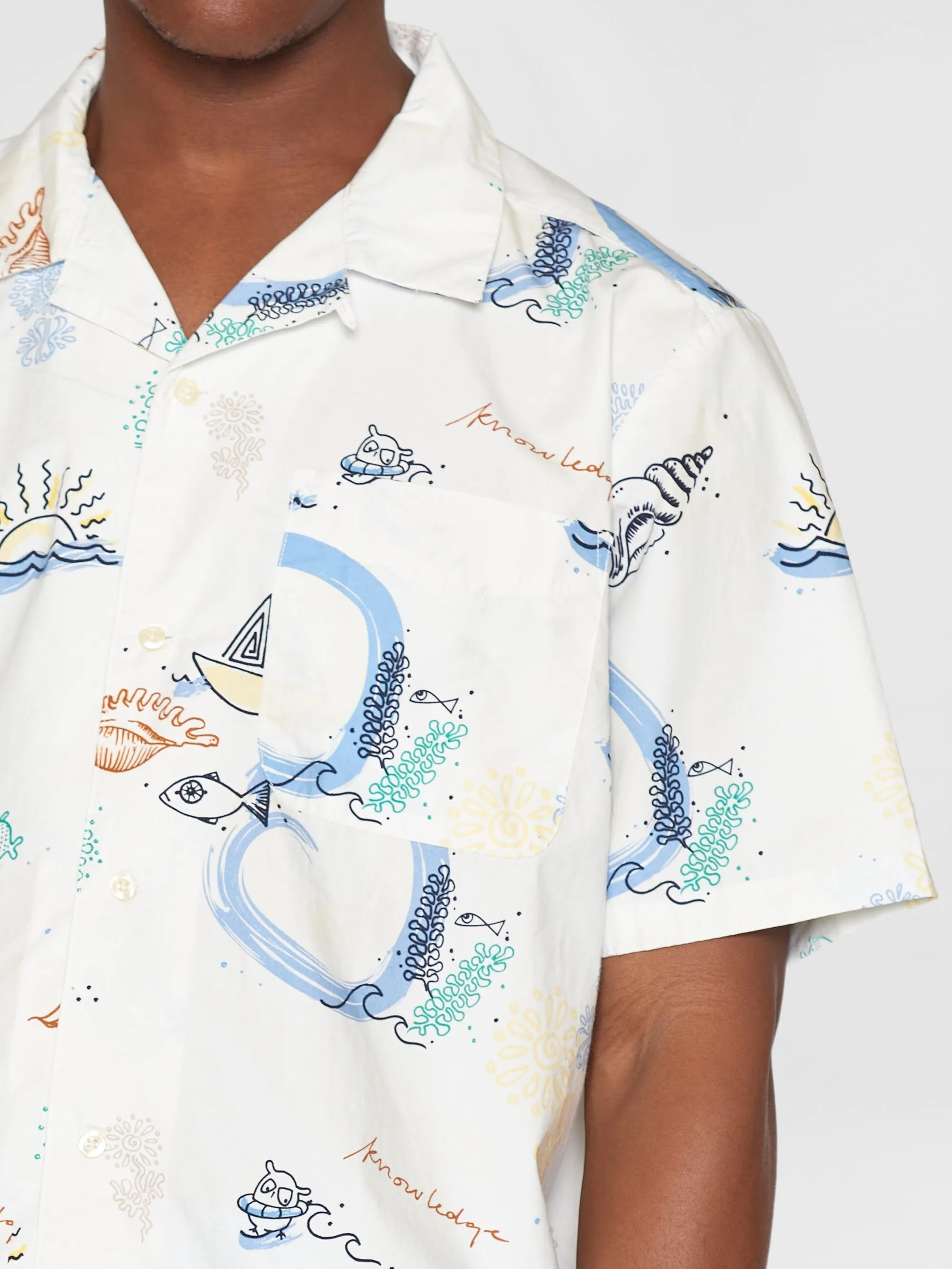Box short sleeve AOP embr. shirt - GOTS/Vegan - White