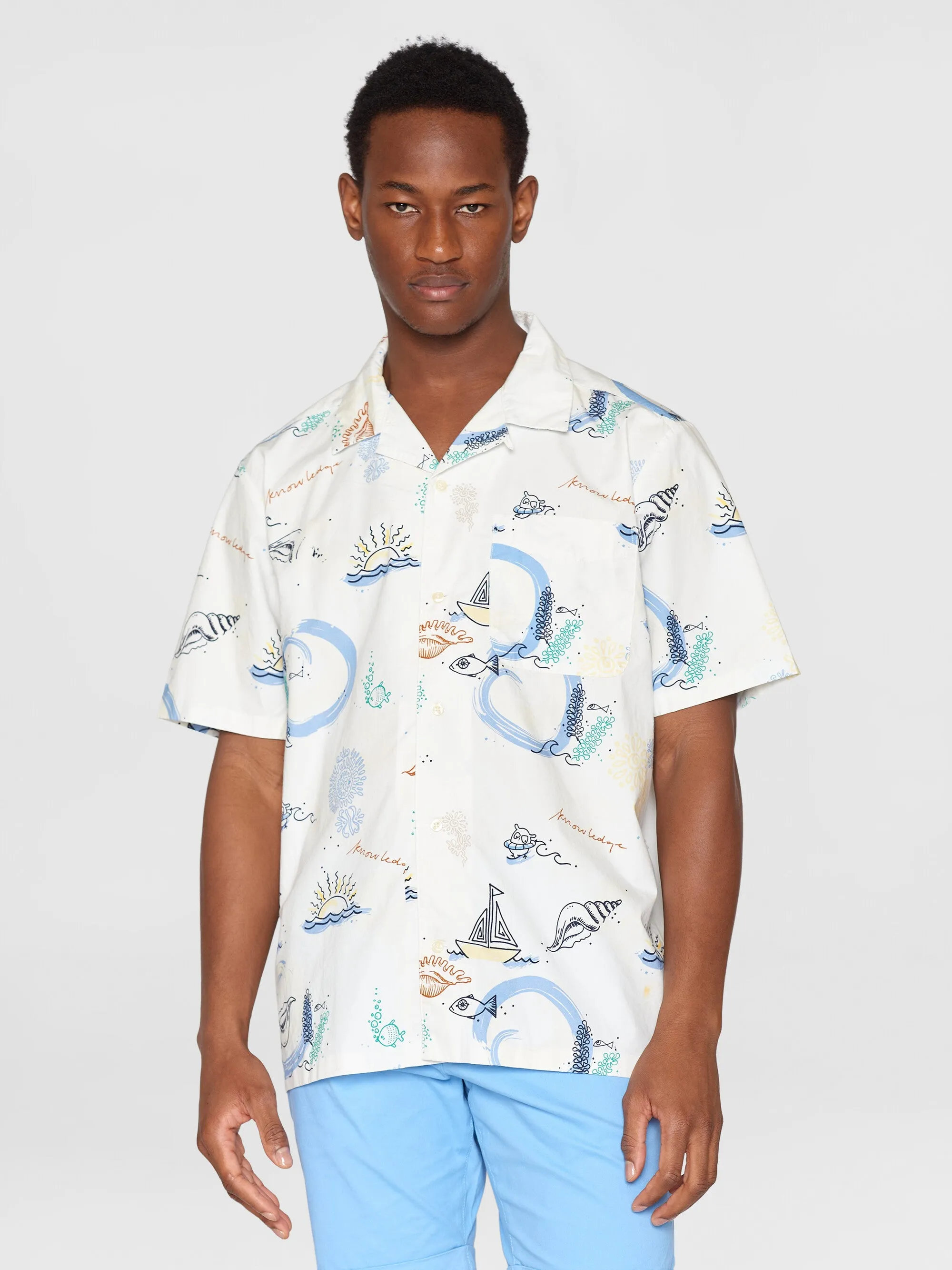 Box short sleeve AOP embr. shirt - GOTS/Vegan - White
