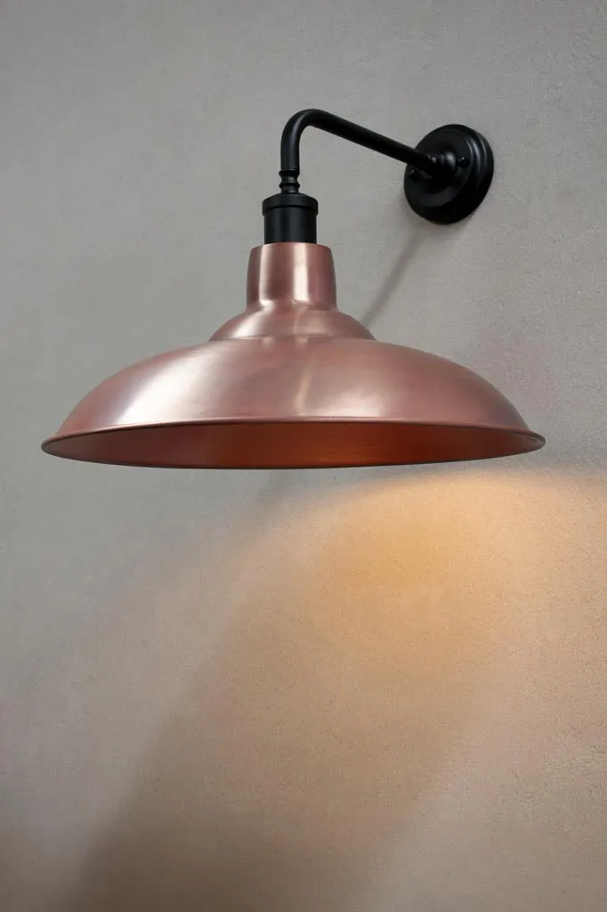 Bullpit Wall Light