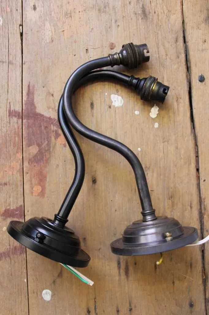 Bullpit Wall Light