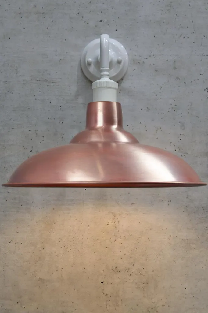 Bullpit Wall Light