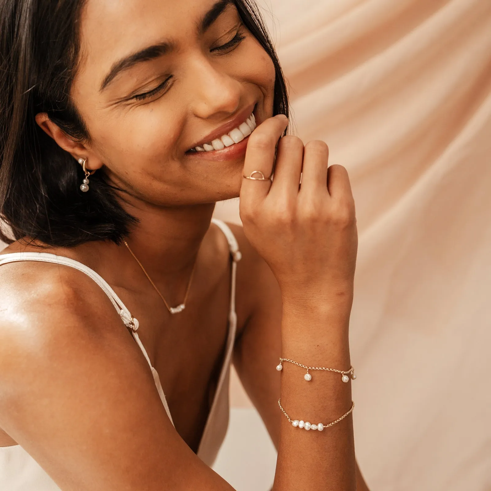 Ocean • Hanging Pearl Bracelet