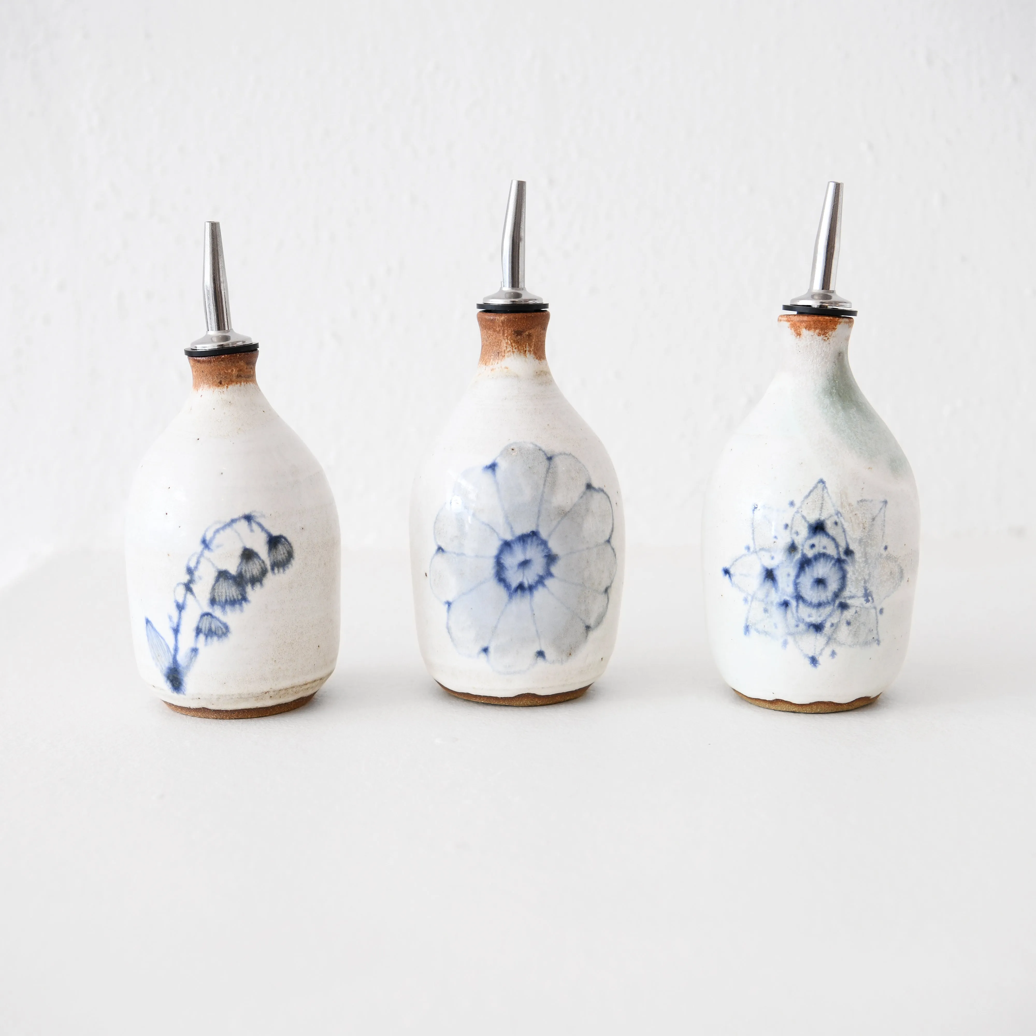 Spako Olive Oil Cruet - White Glaze