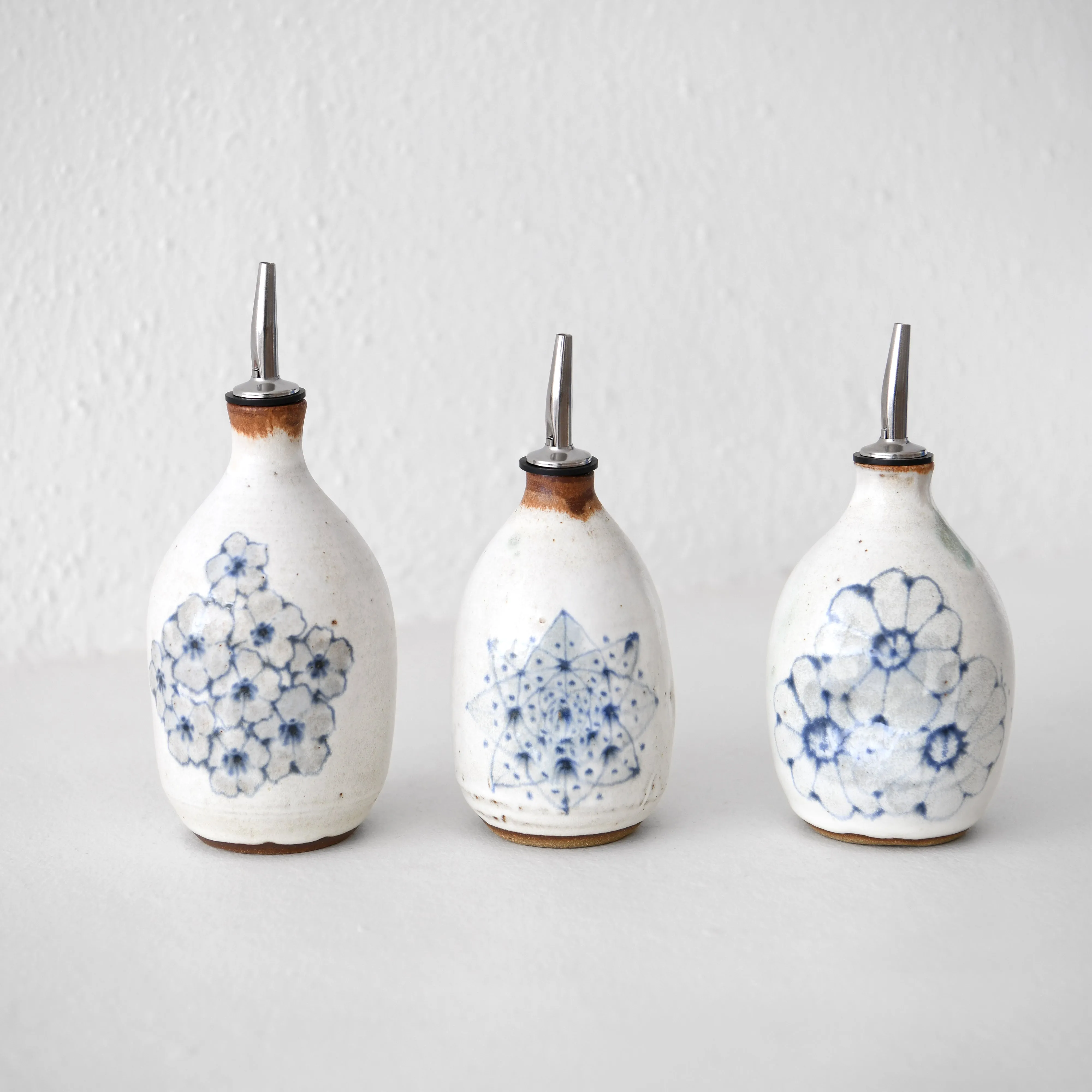 Spako Olive Oil Cruet - White Glaze