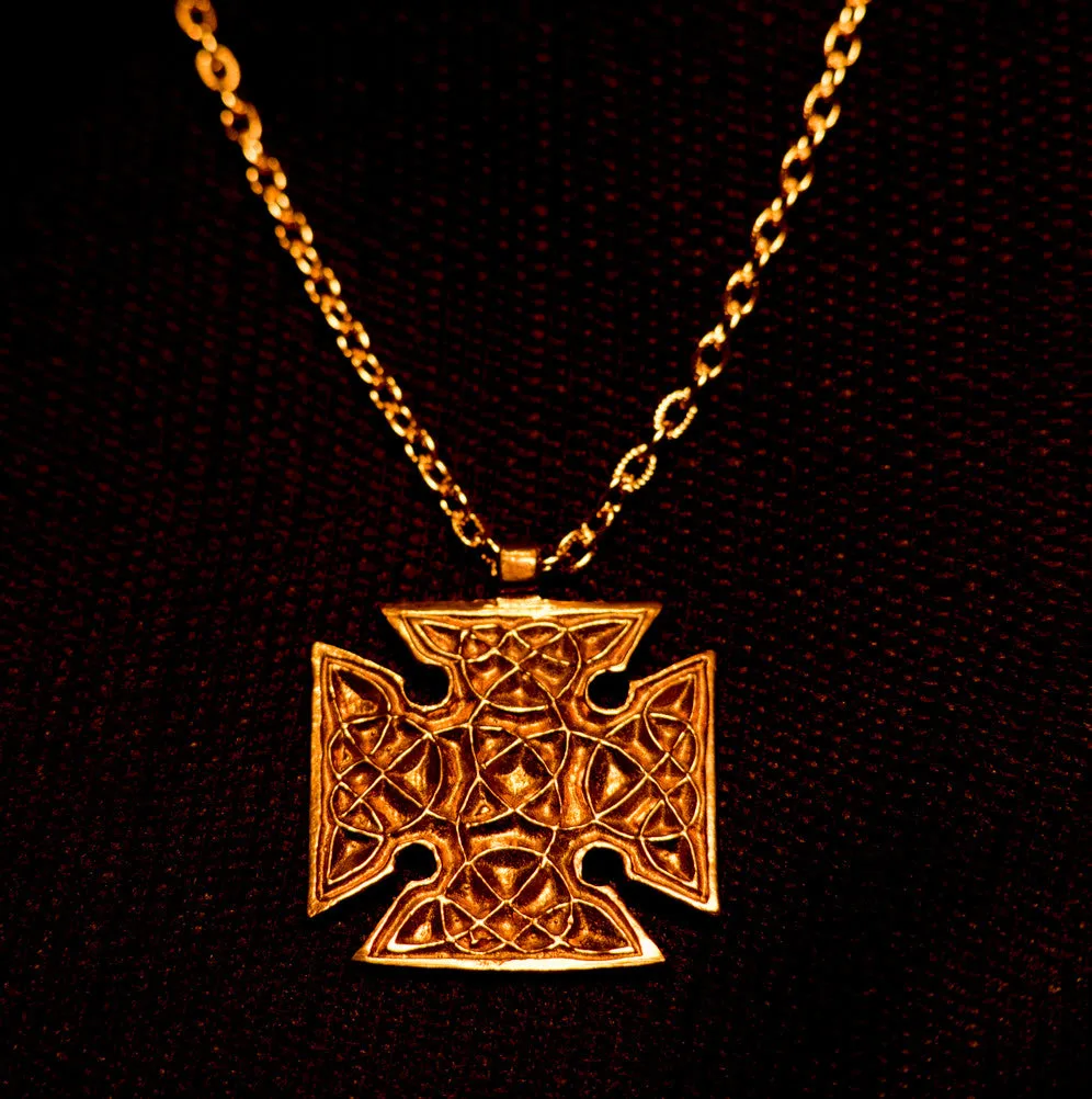 Square celtic cross, double sided - C-04